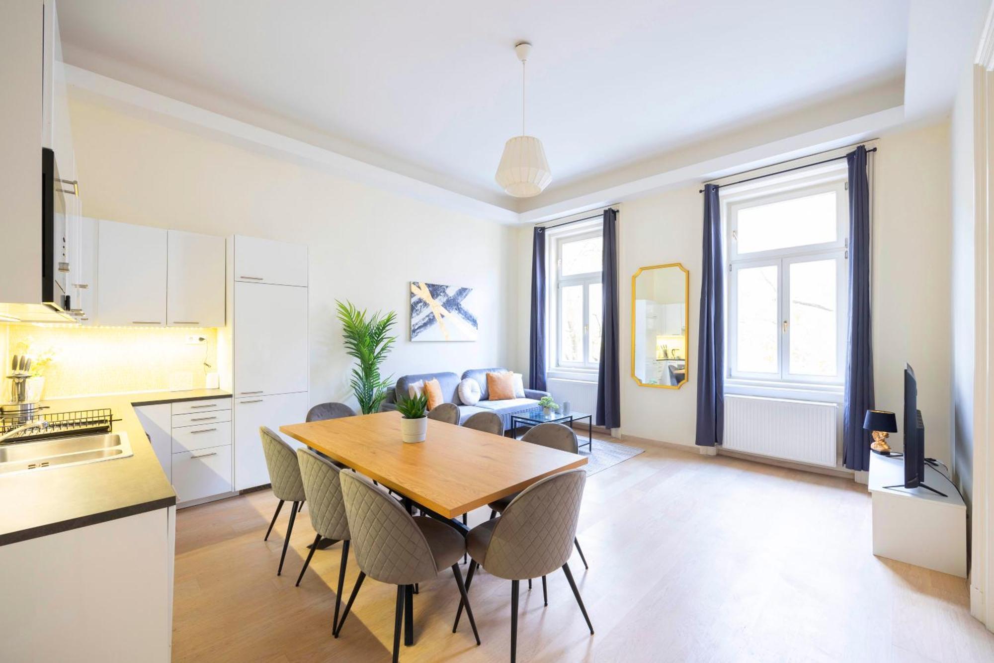 Appartement Exclusive & Spacious W/ 4bedrm 2bathrm