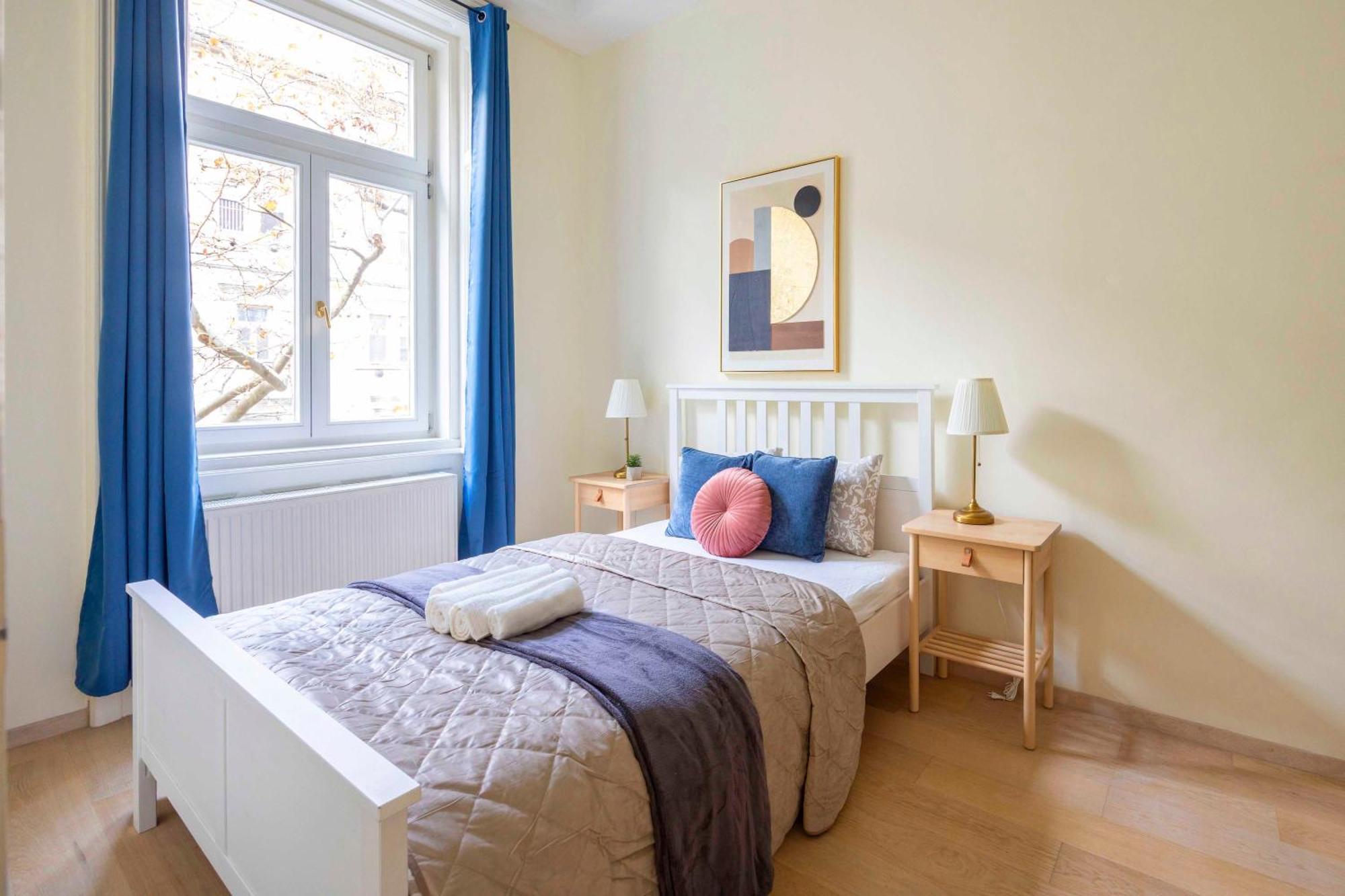 Exclusive & Spacious W/ 4bedrm 2bathrm * Boedapest