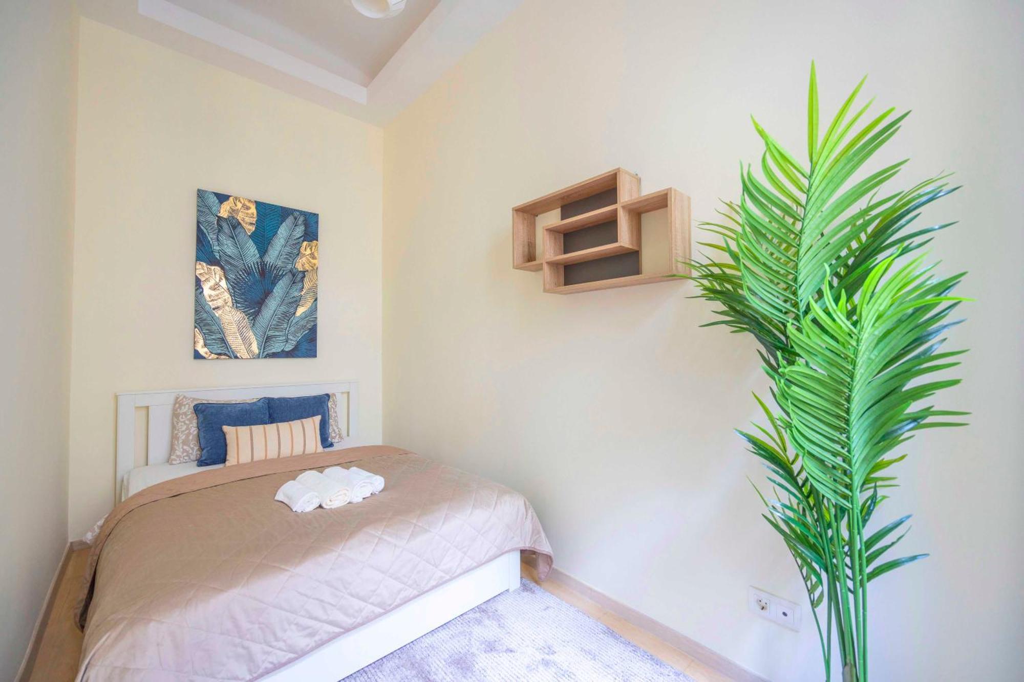 Exclusive & Spacious W/ 4bedrm 2bathrm Appartement